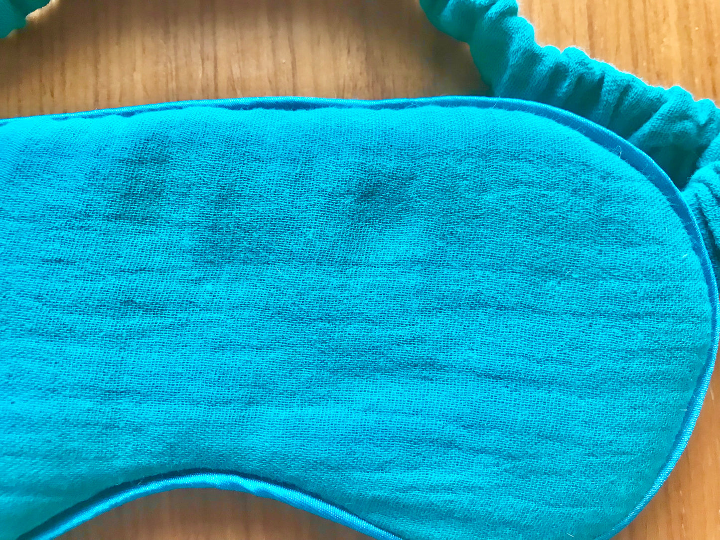 Masque de nuit vert emeraude double gaze