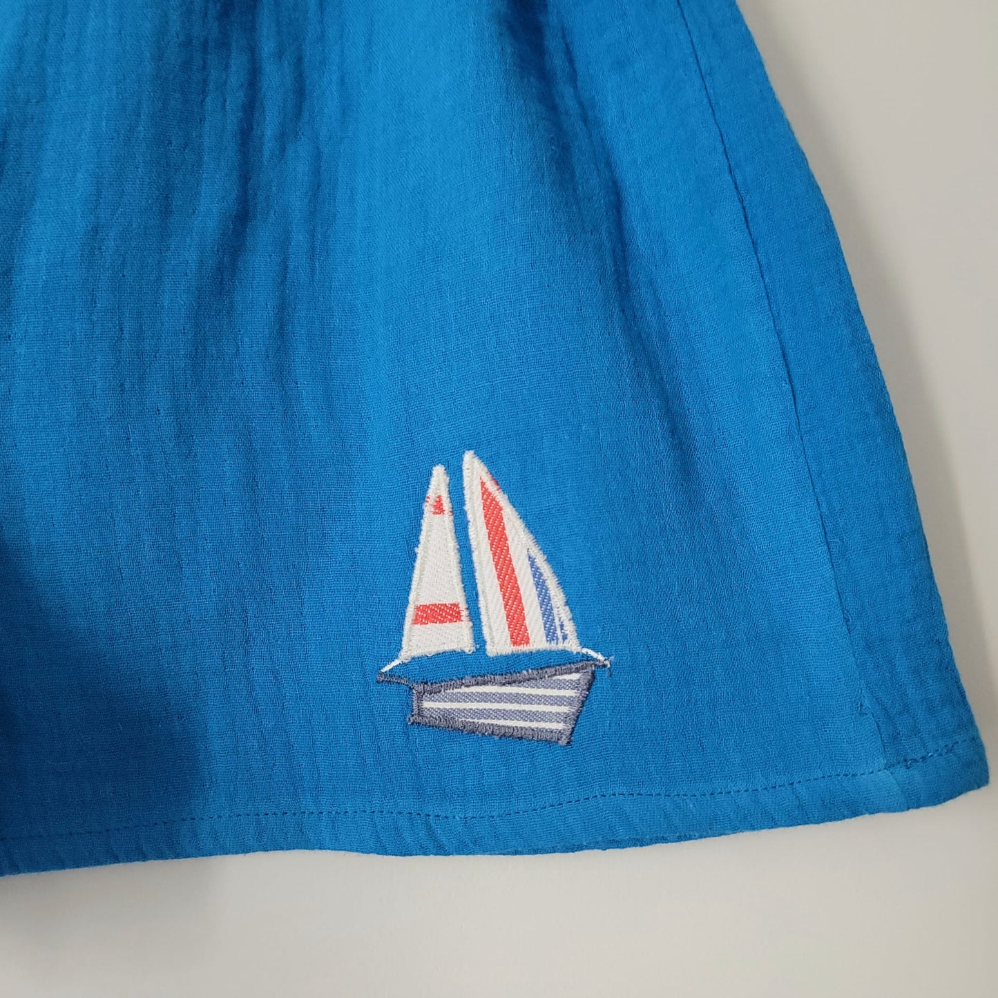 Caleçon-short double gaze bleu vif mini-motif bateau