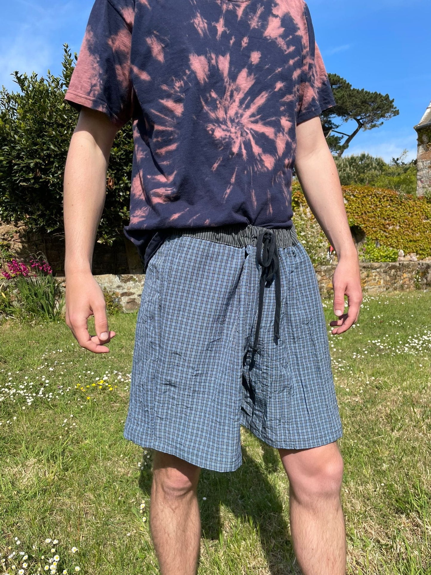 Short homme à carreaux aspect froissé