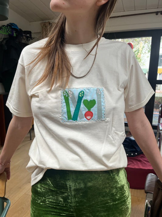 T-shirt Asperges capsule printemps fond naturel