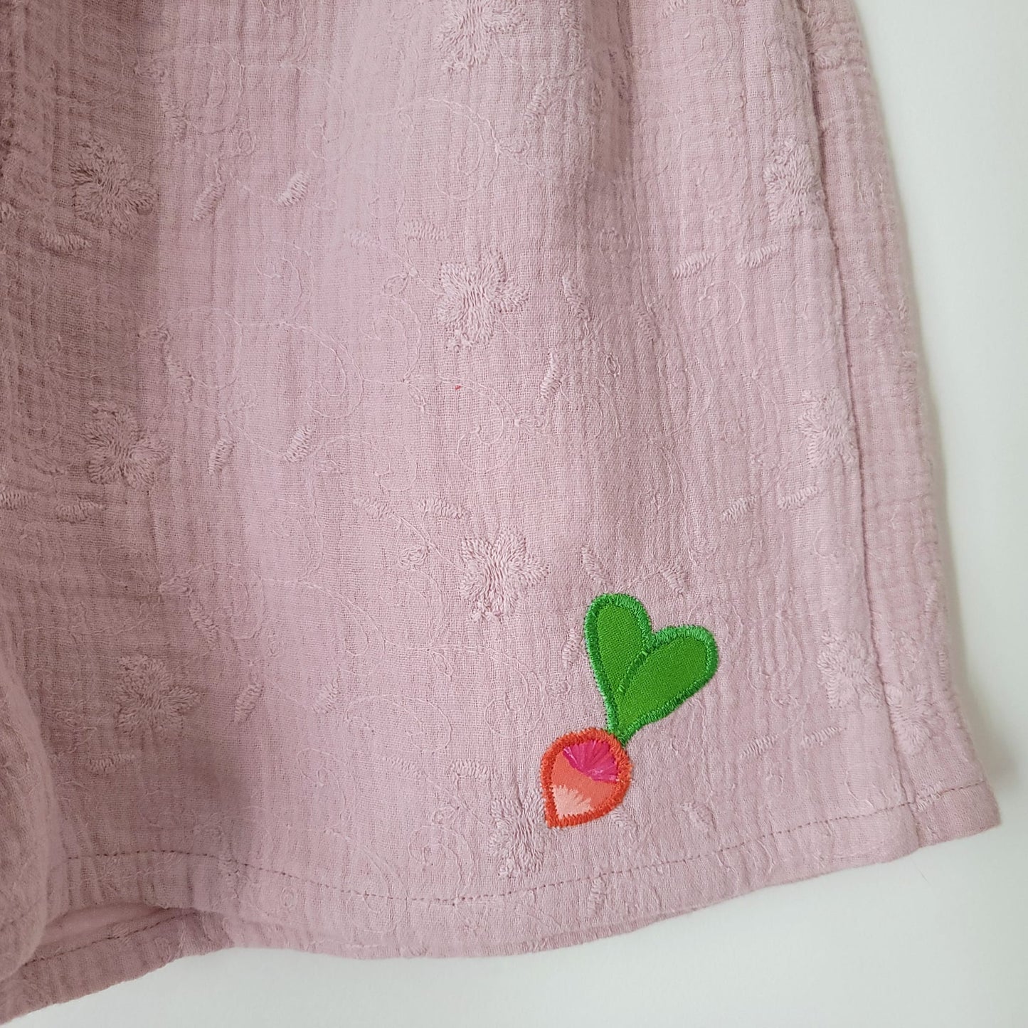 Caleçon-short double gaze vieux rose motif radis